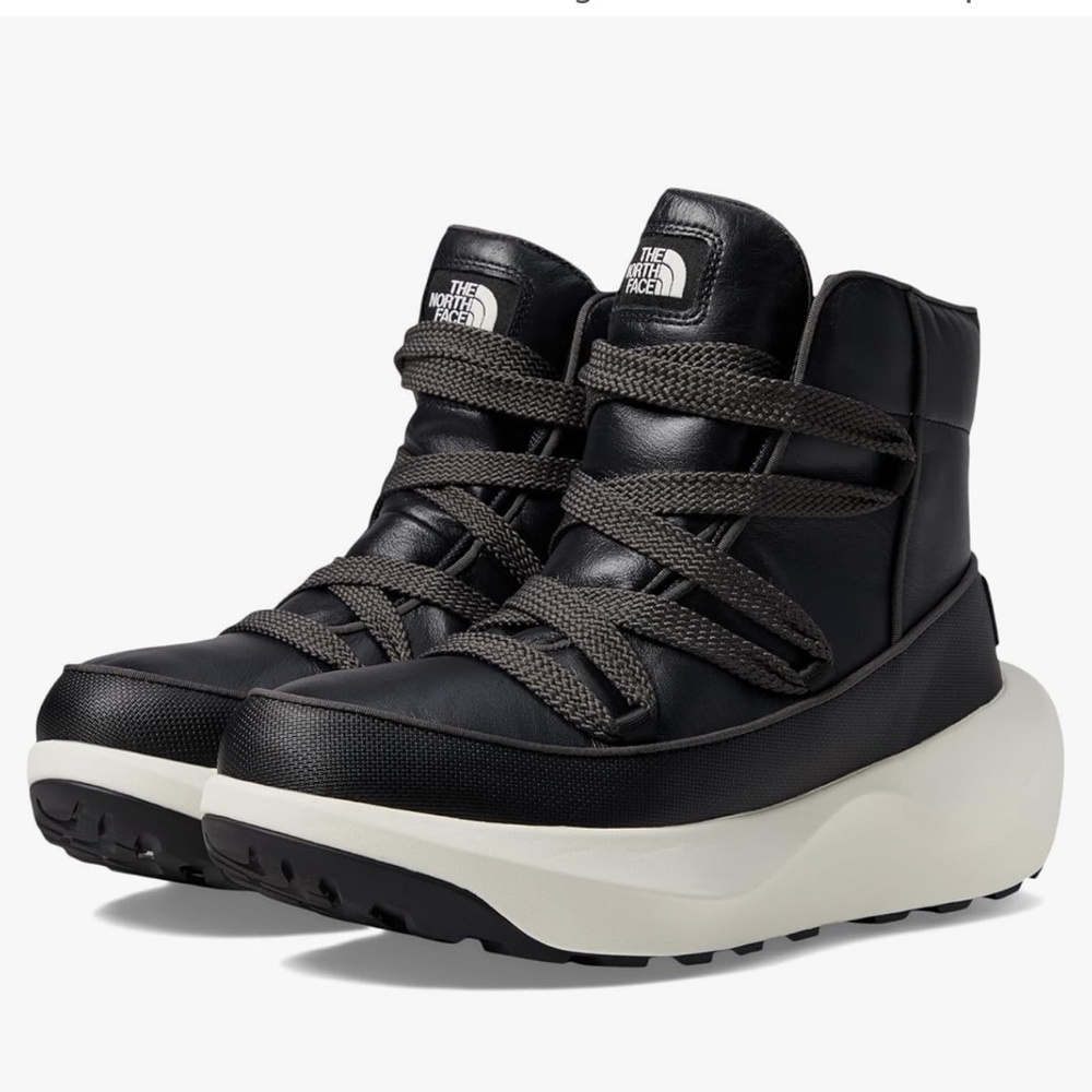 The North Face Women's Navy blue Boots size 8.5 all weather rain/ snow boots.